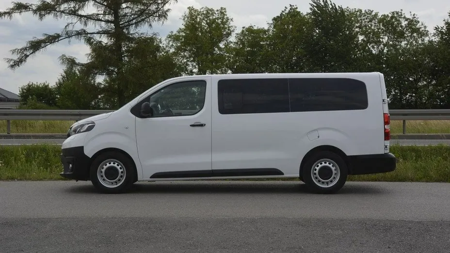 TOYOTA Proace Verso -