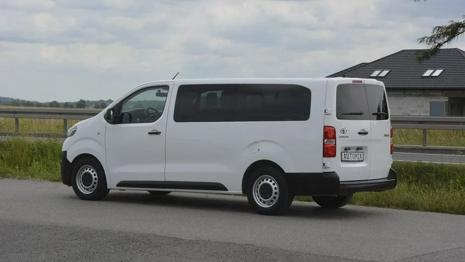 TOYOTA Proace Verso -
