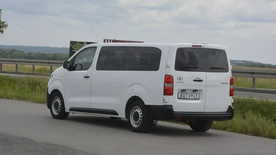 TOYOTA Proace Verso -