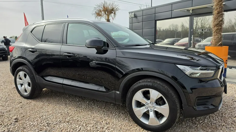 VOLVO XC40 -