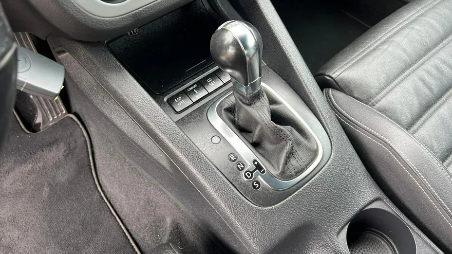 VOLKSWAGEN Scirocco -