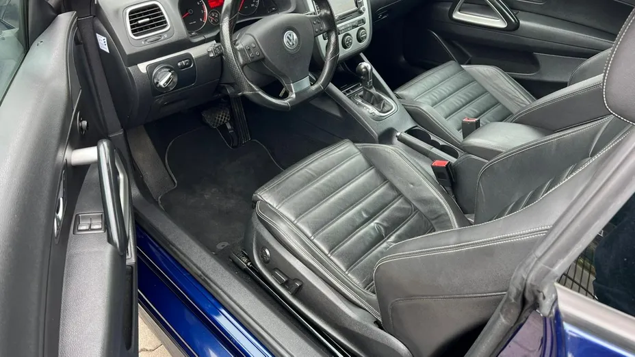 VOLKSWAGEN Scirocco -