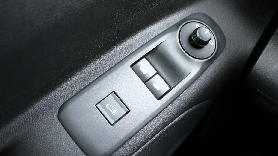 PEUGEOT Partner -