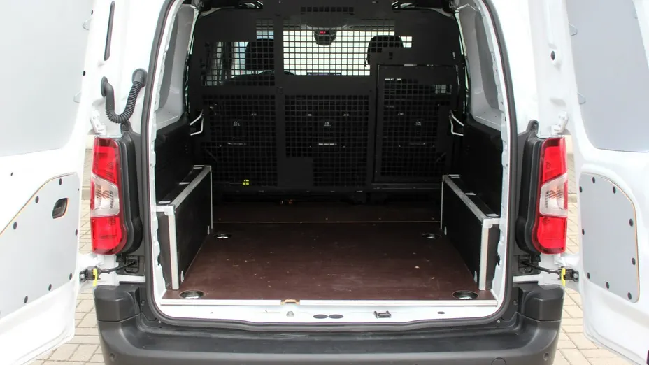 PEUGEOT Partner -
