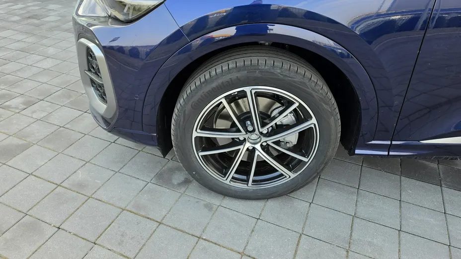 AUDI Q5 -