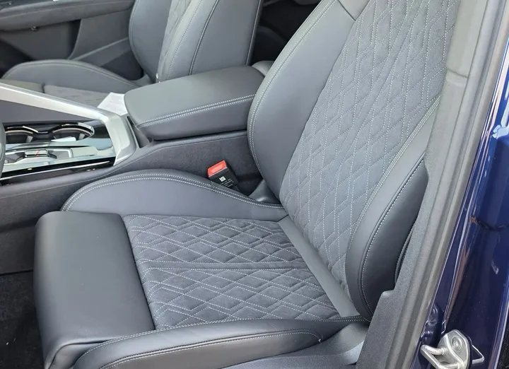 AUDI Q5 -