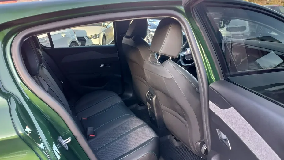 PEUGEOT 308 -