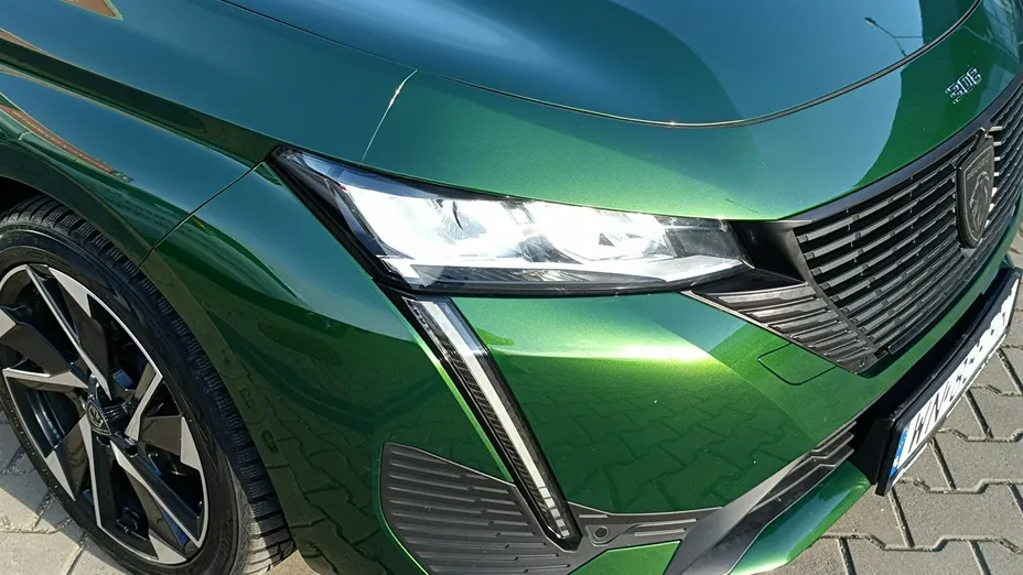 PEUGEOT 308 -