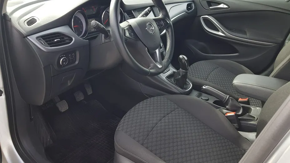 OPEL Astra -