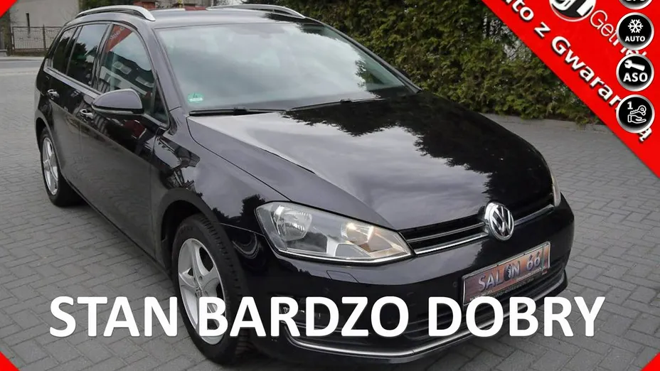 VOLKSWAGEN Golf -