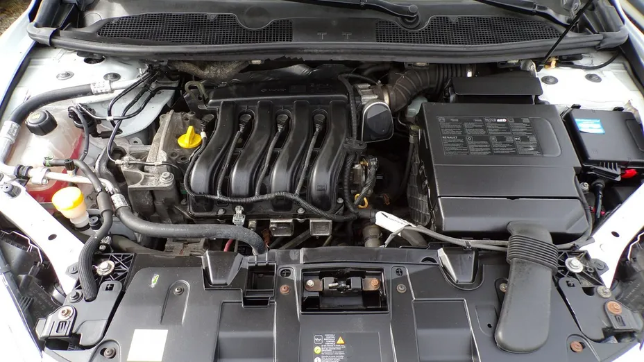 RENAULT Megane -