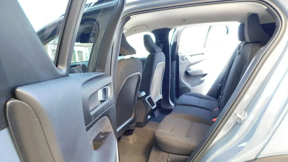 VOLVO XC40 -