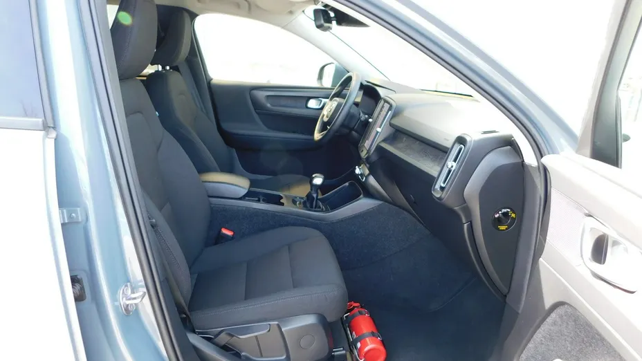 VOLVO XC40 -