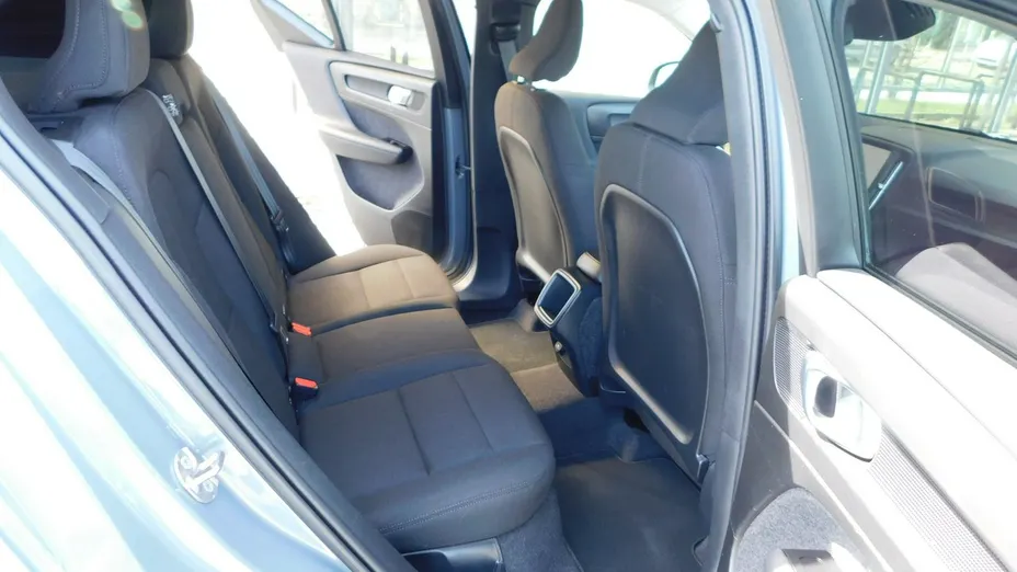 VOLVO XC40 -