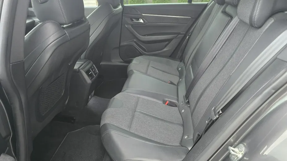PEUGEOT 508 -