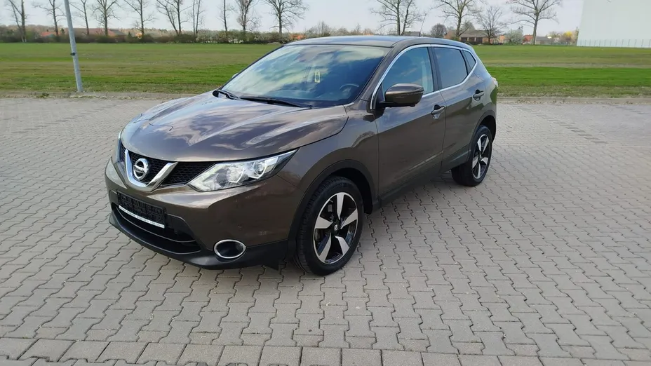 NISSAN Qashqai -