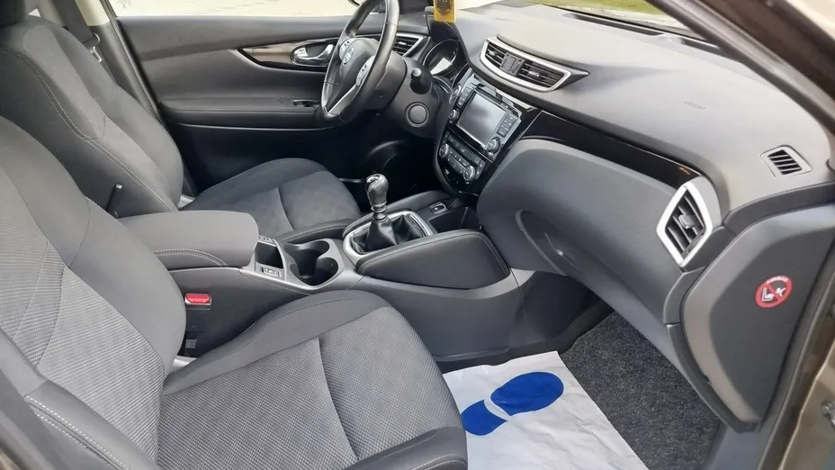 NISSAN Qashqai -