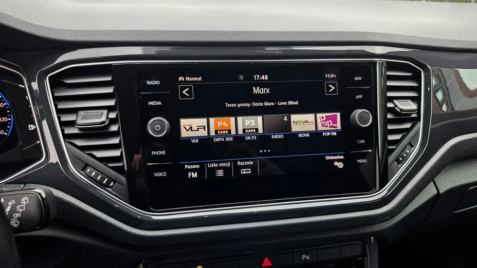 VOLKSWAGEN T-ROC -