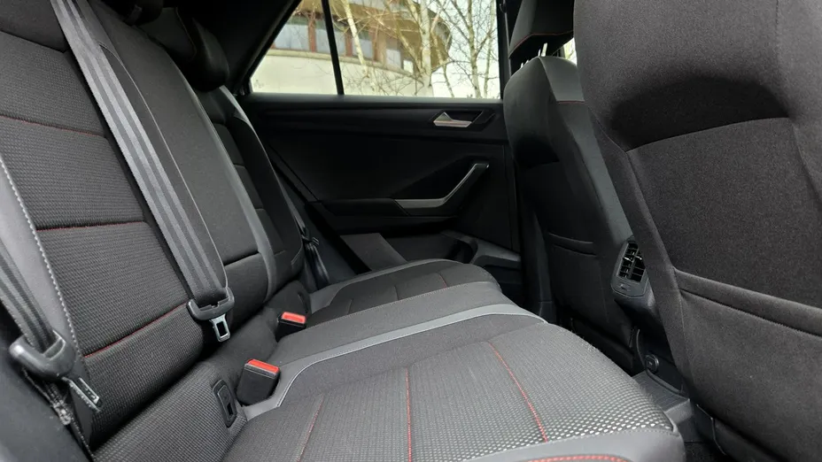 VOLKSWAGEN T-ROC -