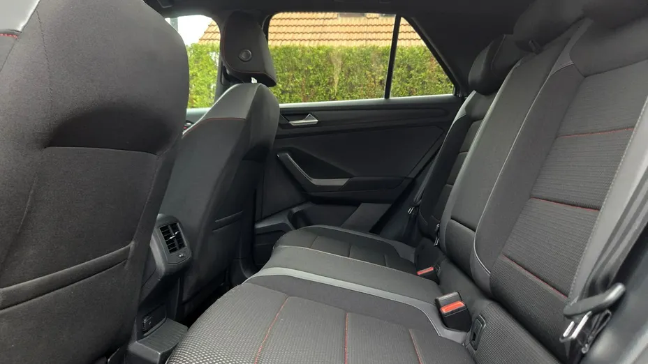 VOLKSWAGEN T-ROC -