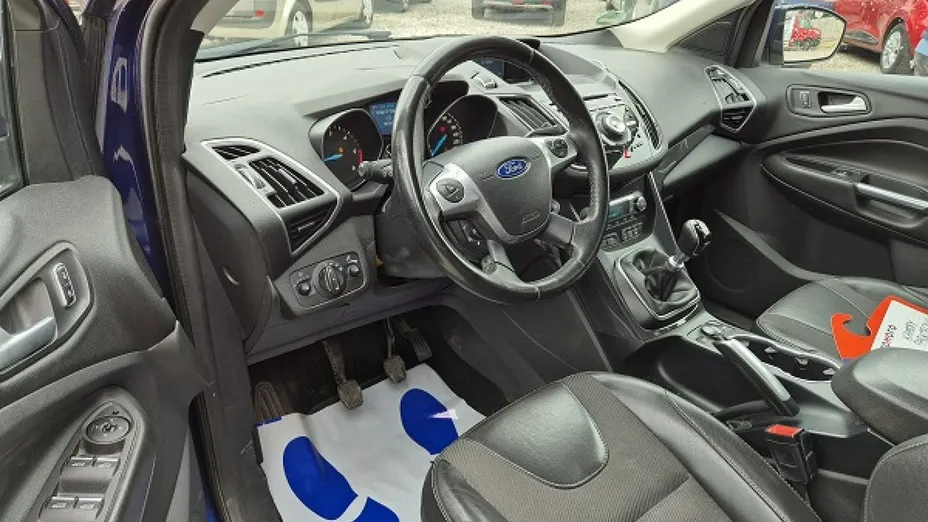 FORD Kuga -