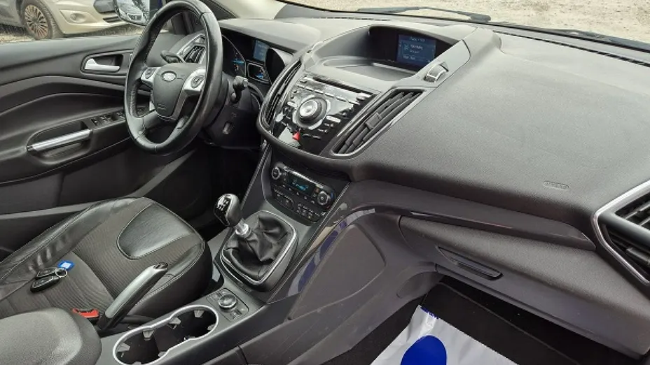 FORD Kuga -