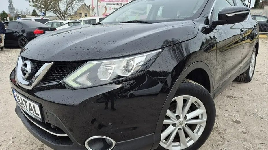 NISSAN Qashqai -