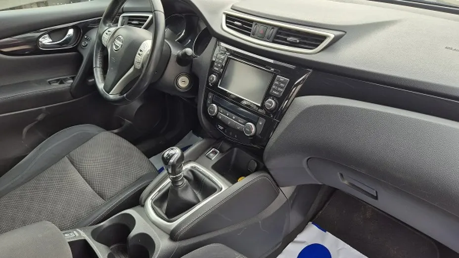 NISSAN Qashqai -