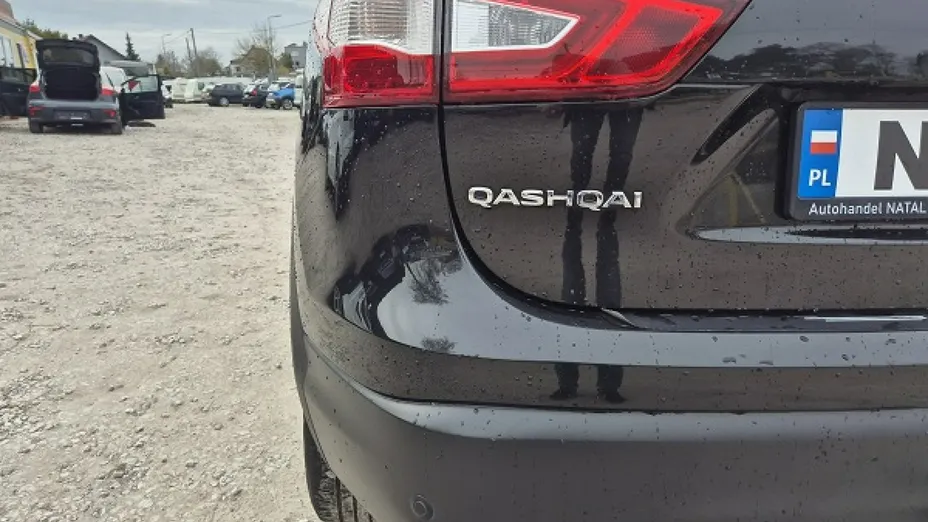 NISSAN Qashqai -