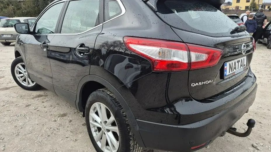 NISSAN Qashqai -