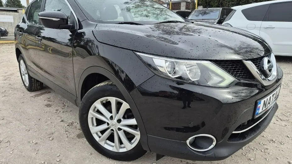 NISSAN Qashqai -