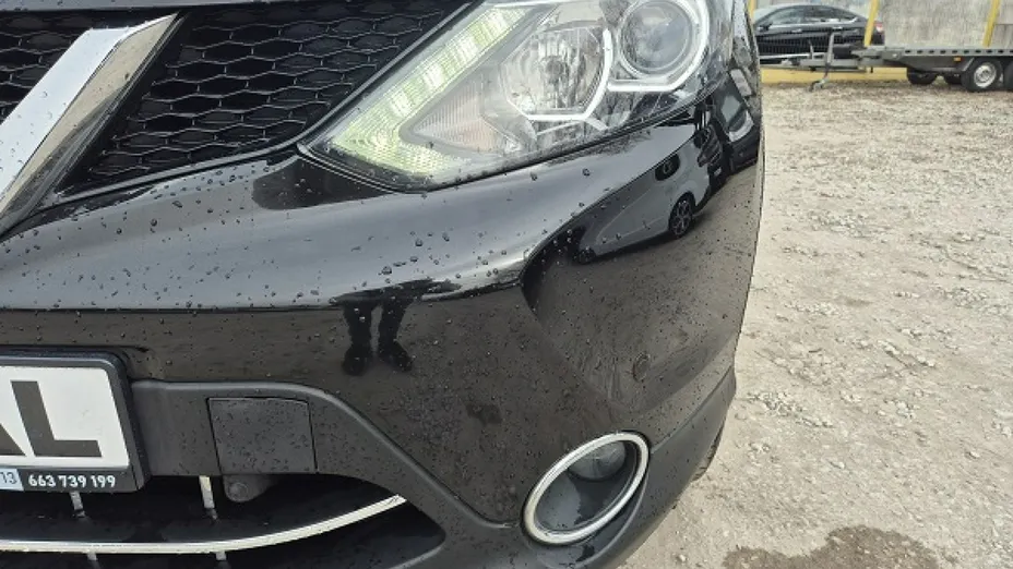 NISSAN Qashqai -