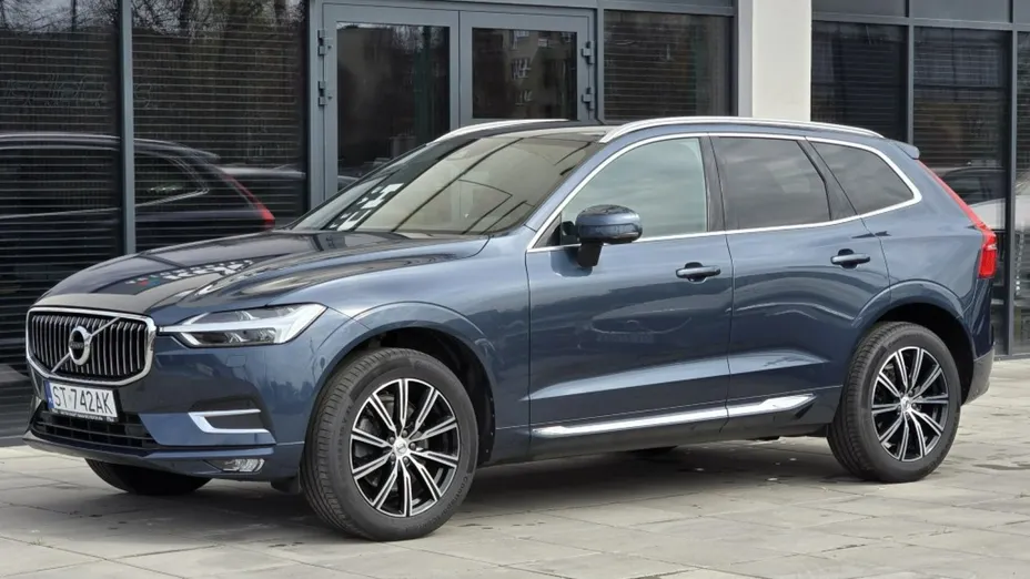 VOLVO XC60 -