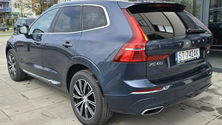 VOLVO XC60 -