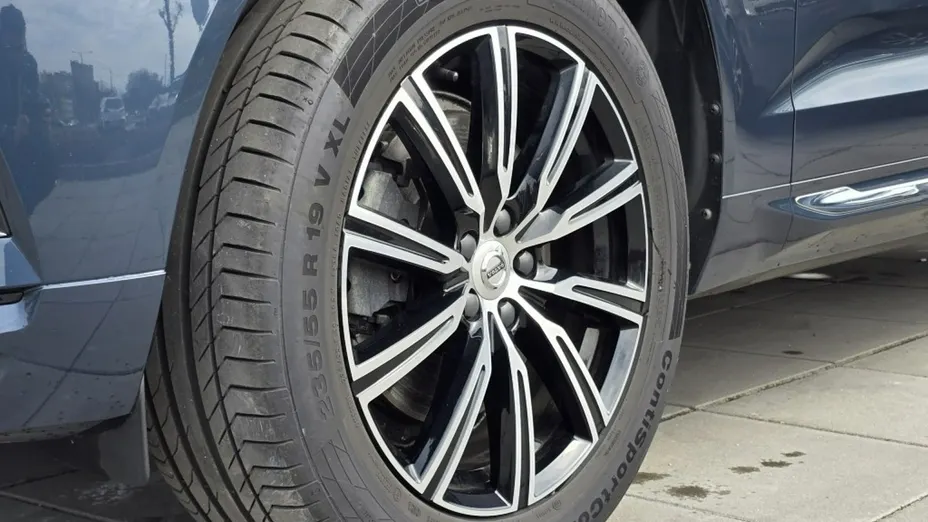 VOLVO XC60 -