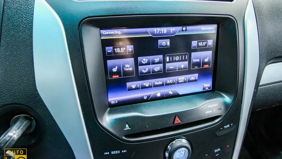 FORD Explorer -