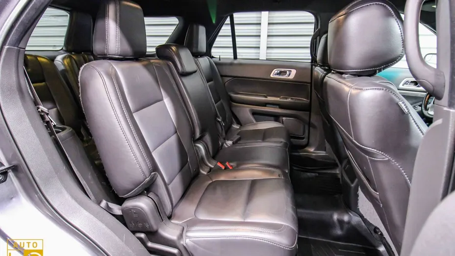 FORD Explorer -