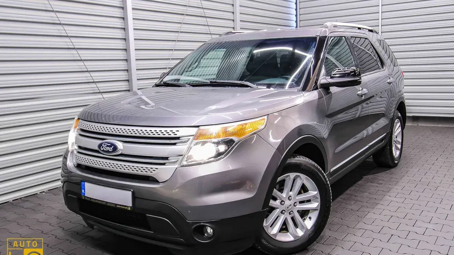 FORD Explorer -