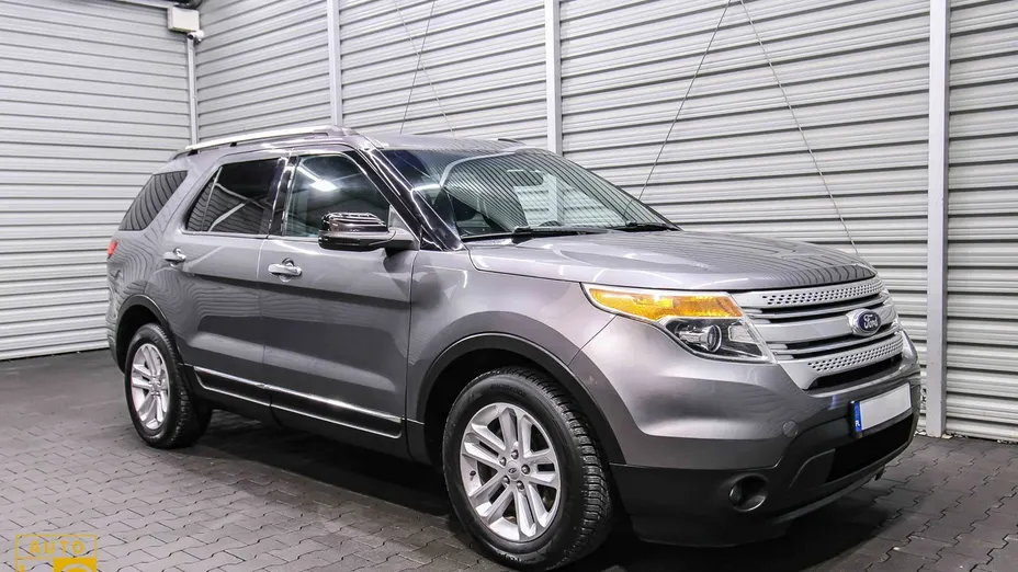 FORD Explorer -