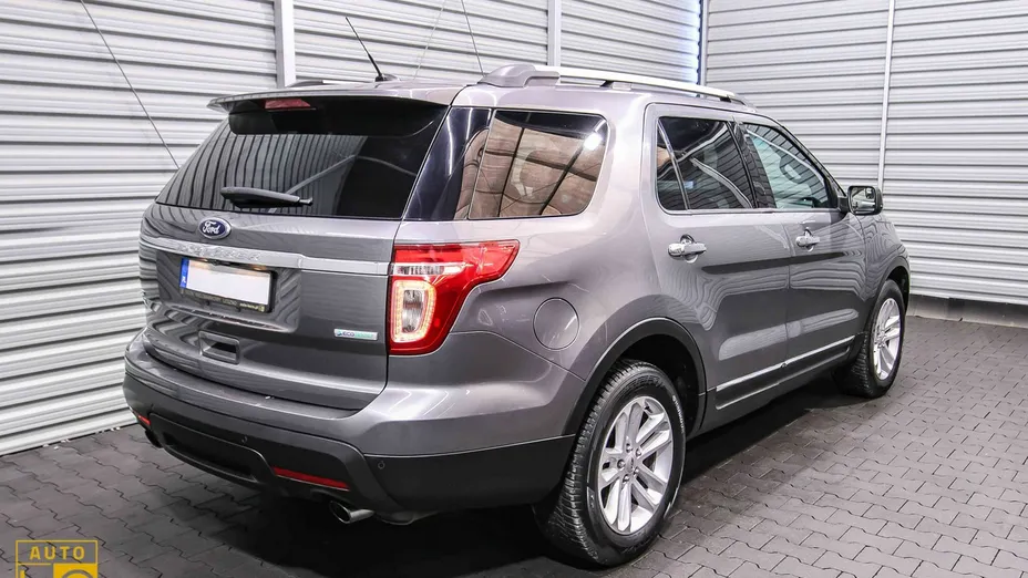 FORD Explorer -