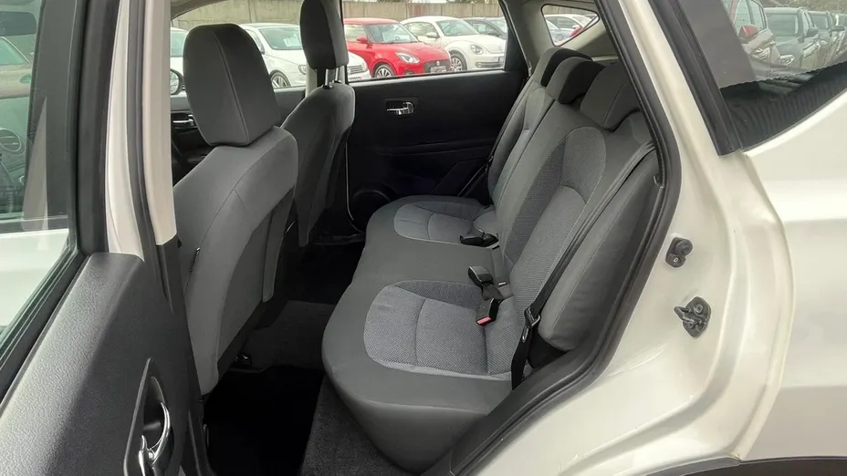 NISSAN Qashqai -