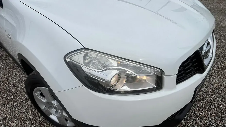 NISSAN Qashqai -