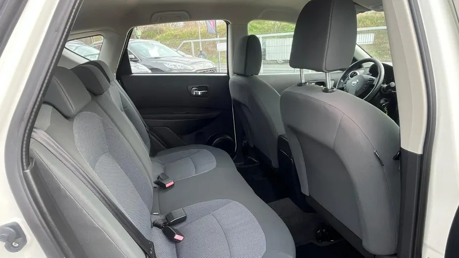 NISSAN Qashqai -