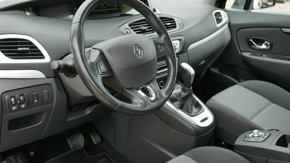 RENAULT Scenic -