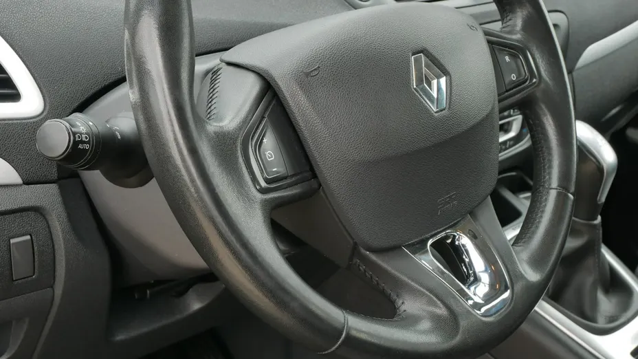 RENAULT Scenic -