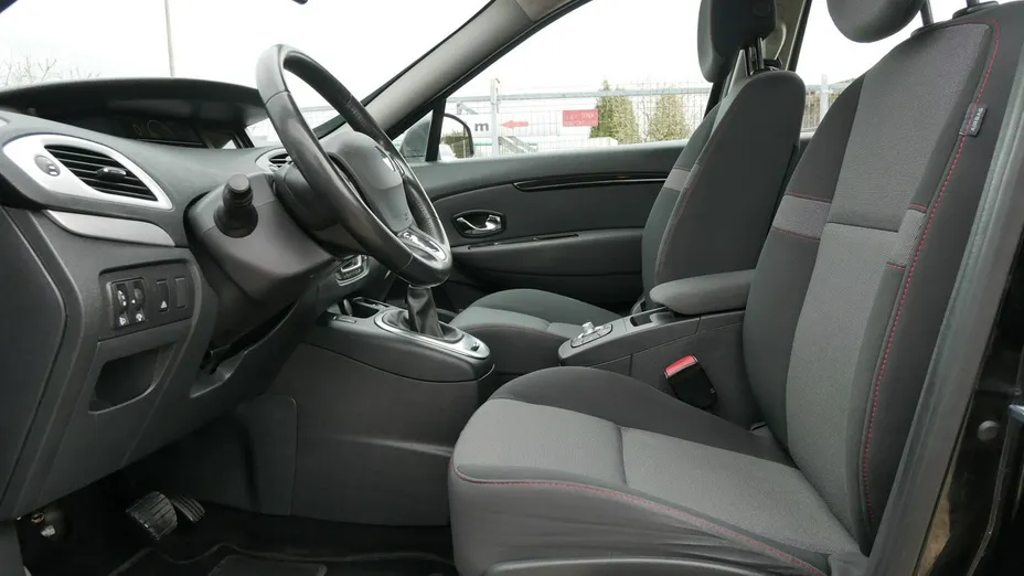 RENAULT Scenic -