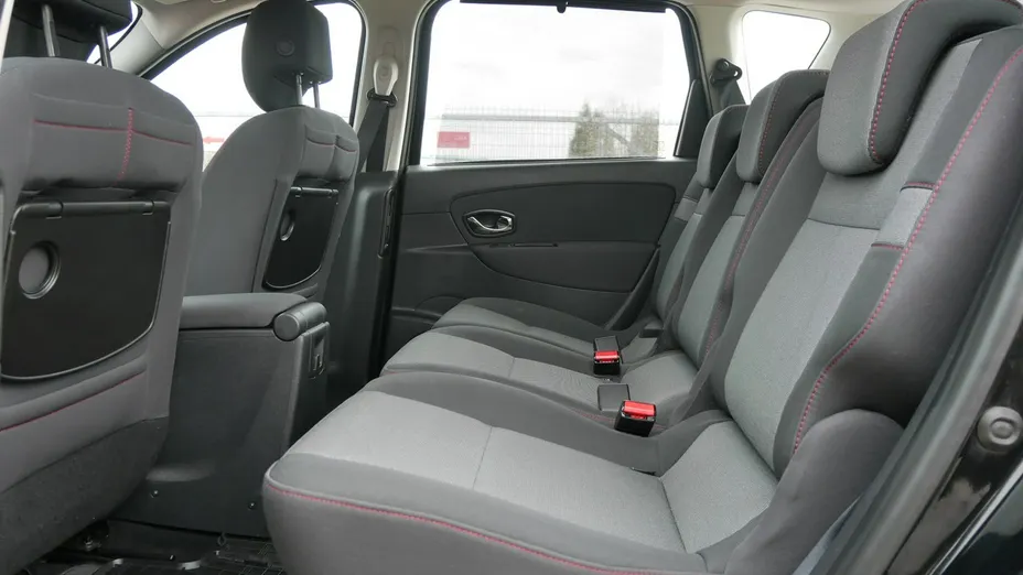 RENAULT Scenic -