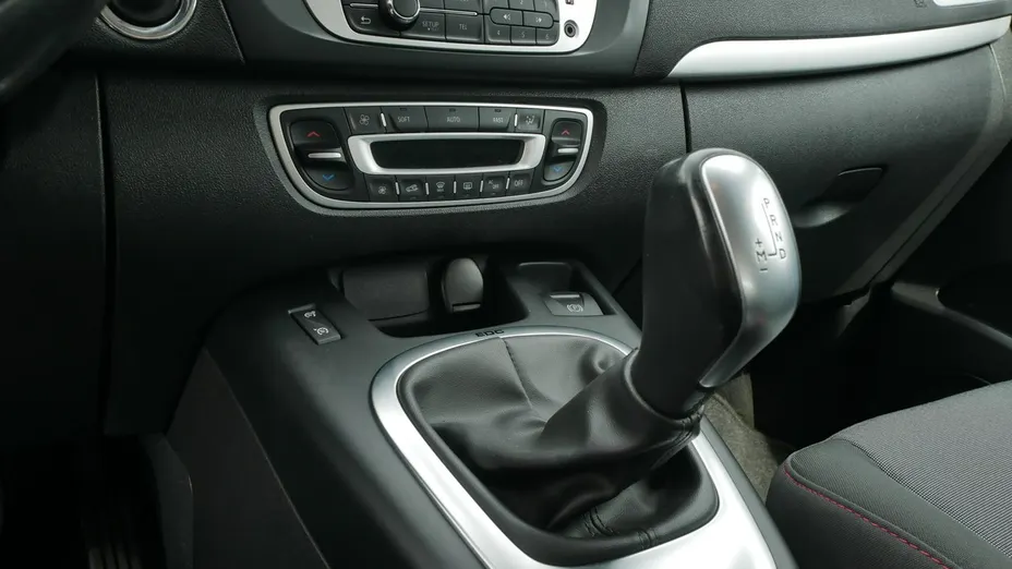 RENAULT Scenic -