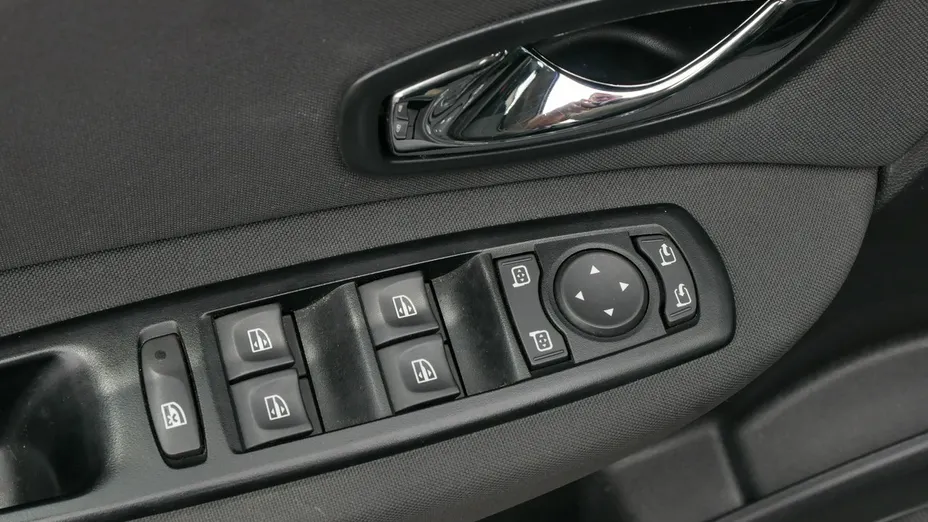 RENAULT Scenic -