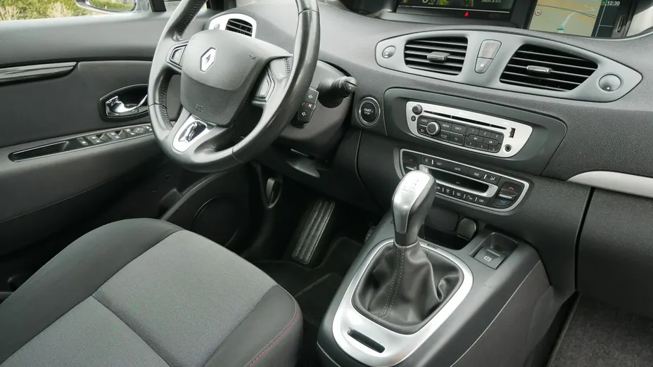 RENAULT Scenic -